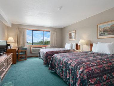 Days & By Wyndham Airport Hotel